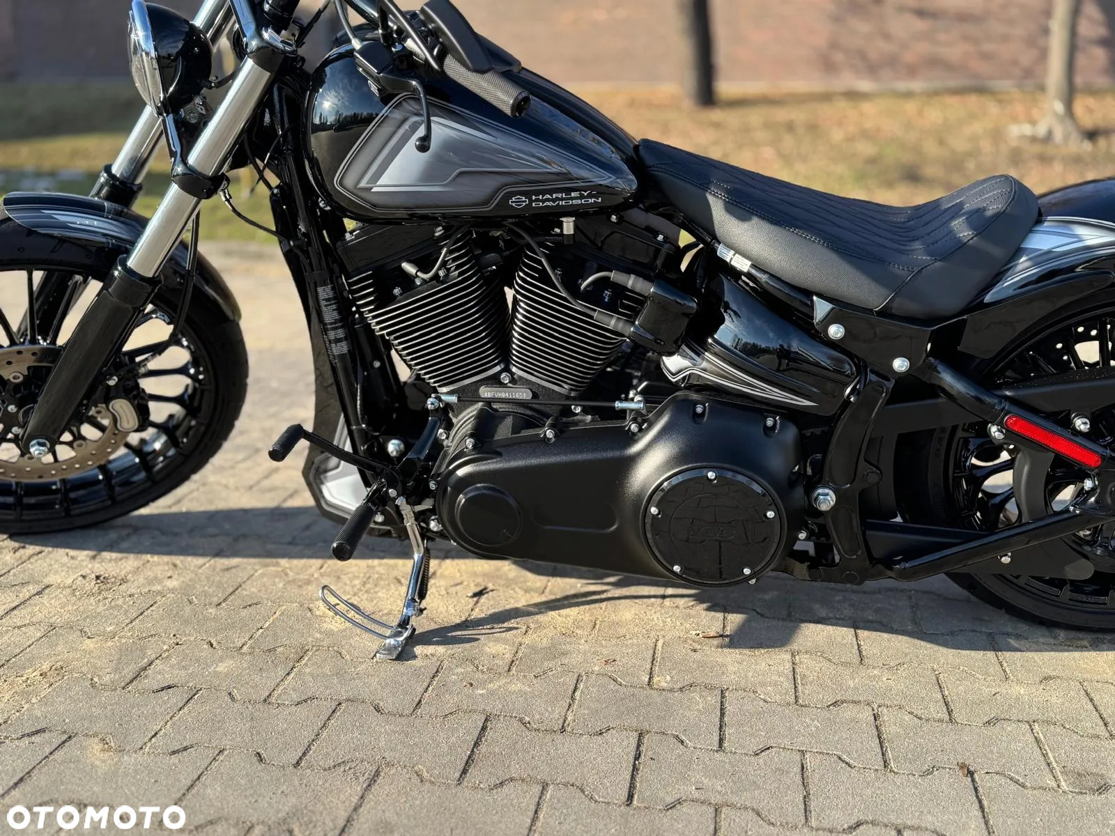 Harley-Davidson Softail Breakout - 21