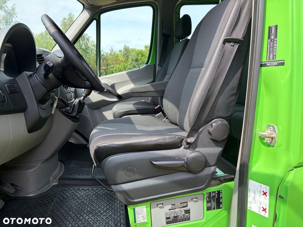 Mercedes-Benz Sprinter - 9