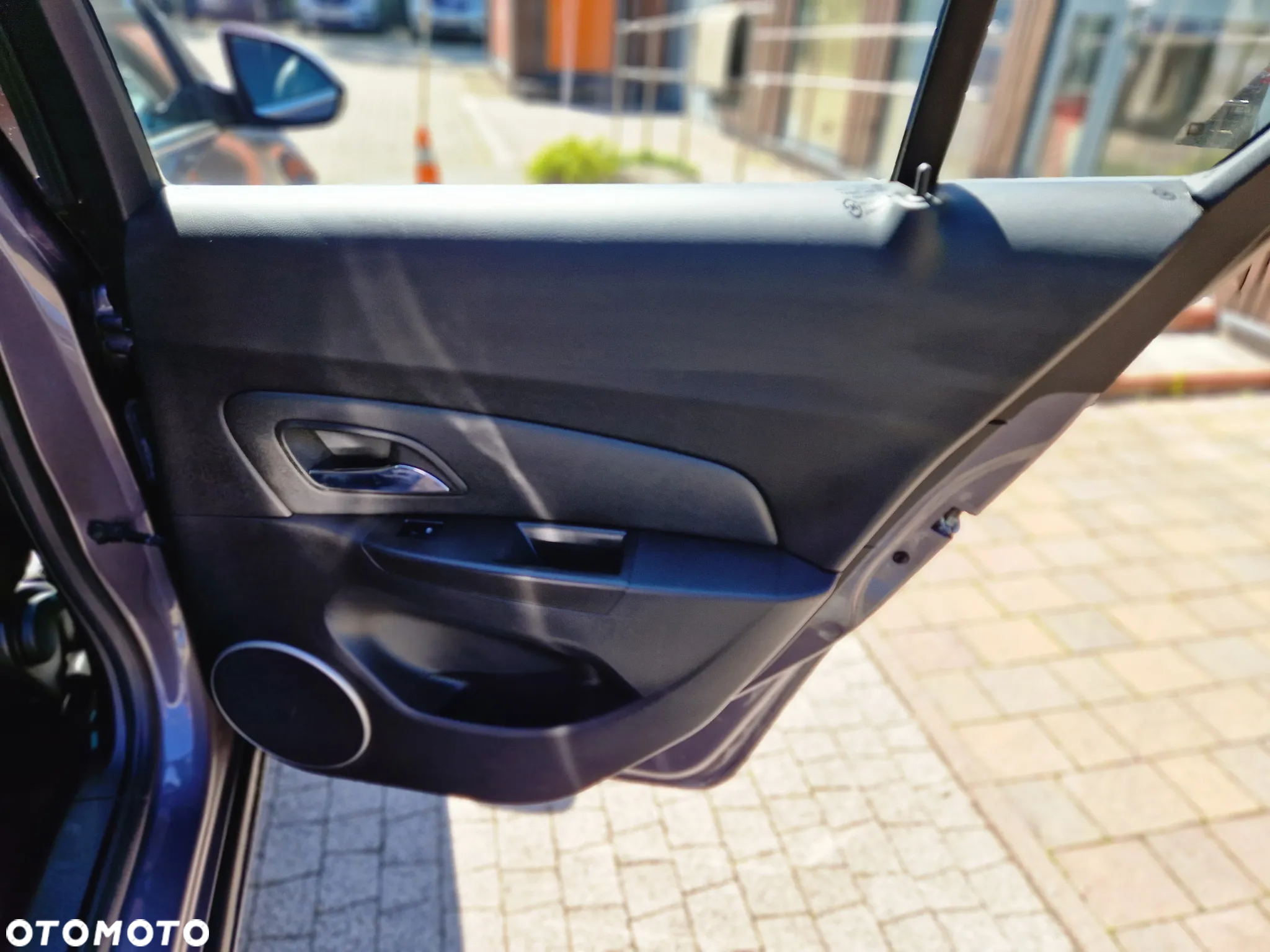 Chevrolet Cruze 1.8 LTZ+ - 29