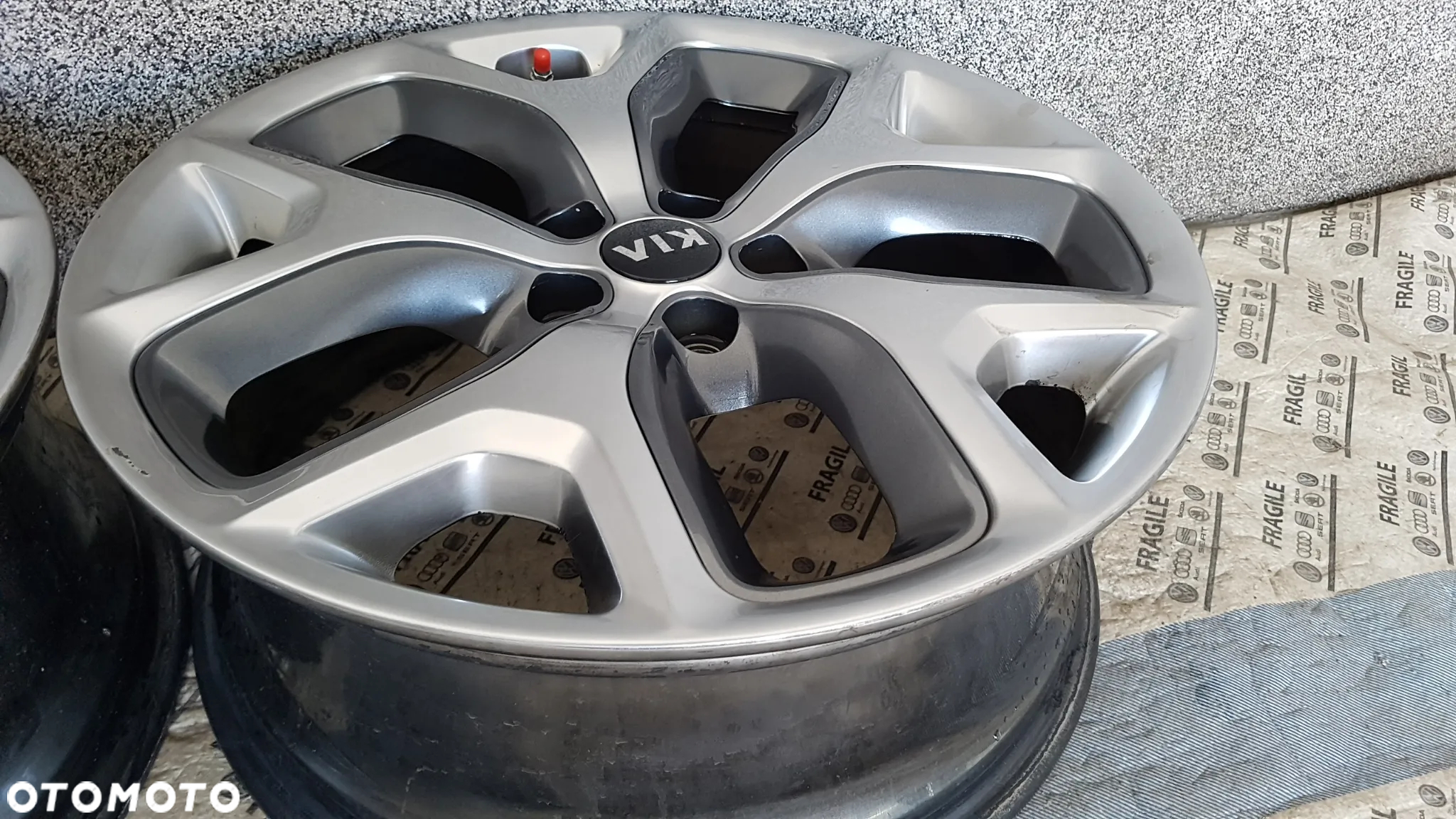 FELGA KIA SORENTO III 5X114,3  ET49,5  7,5JX18  52910-C5330 - 2