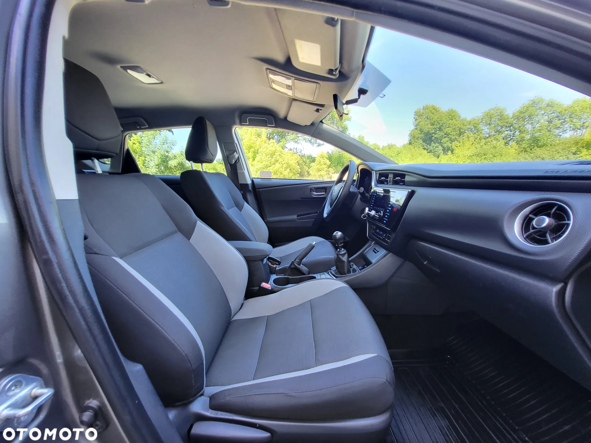 Toyota Auris - 15