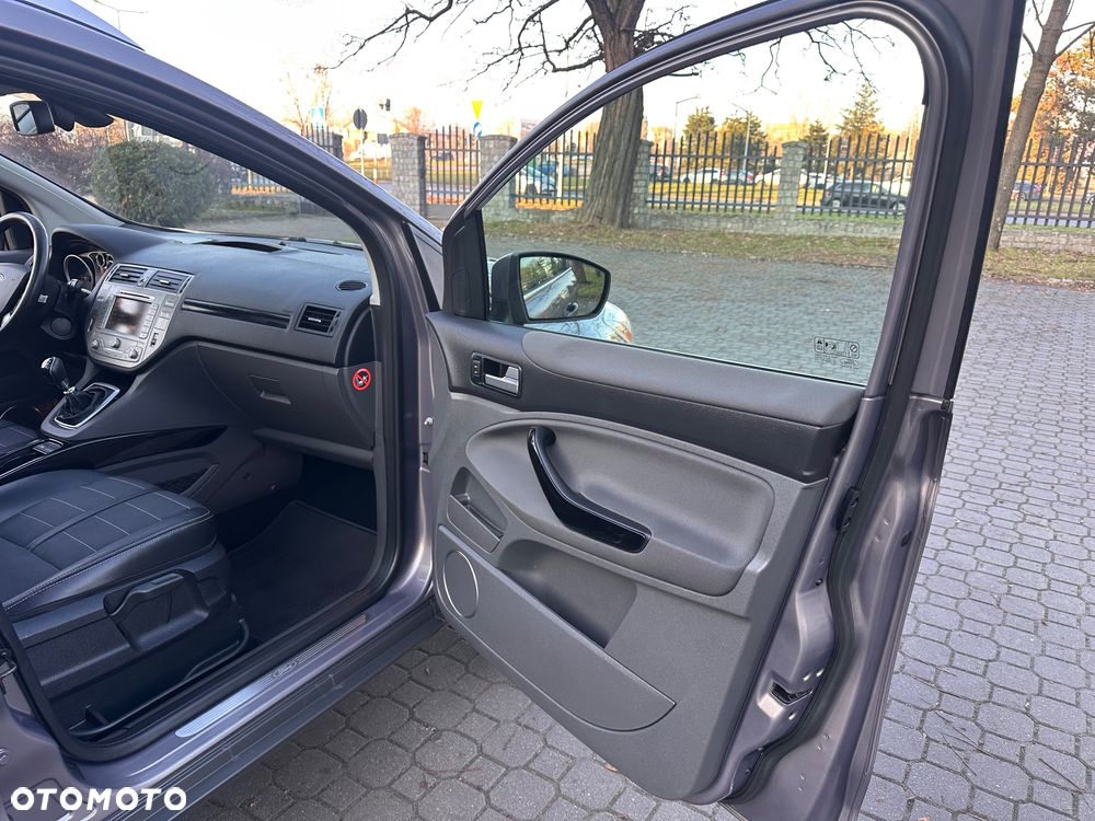 Ford Kuga 2.0 TDCi 4x4 Titanium - 20