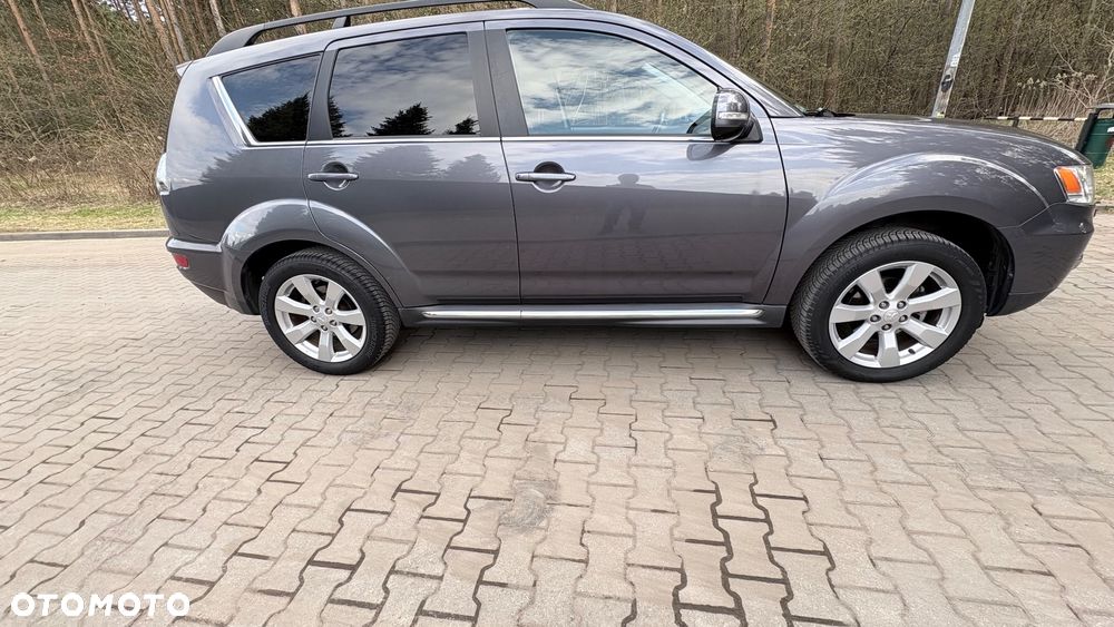 Mitsubishi Outlander 2.4 Intense + CVT - 4