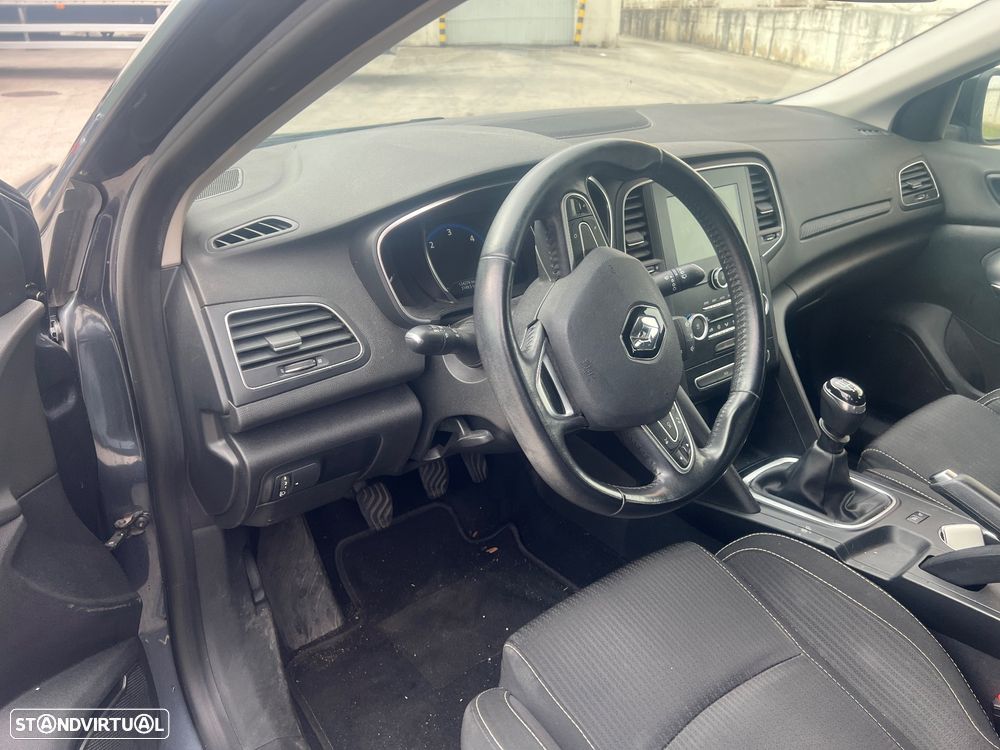 Renault Mégane 1.5 Blue dCi Limited - 9