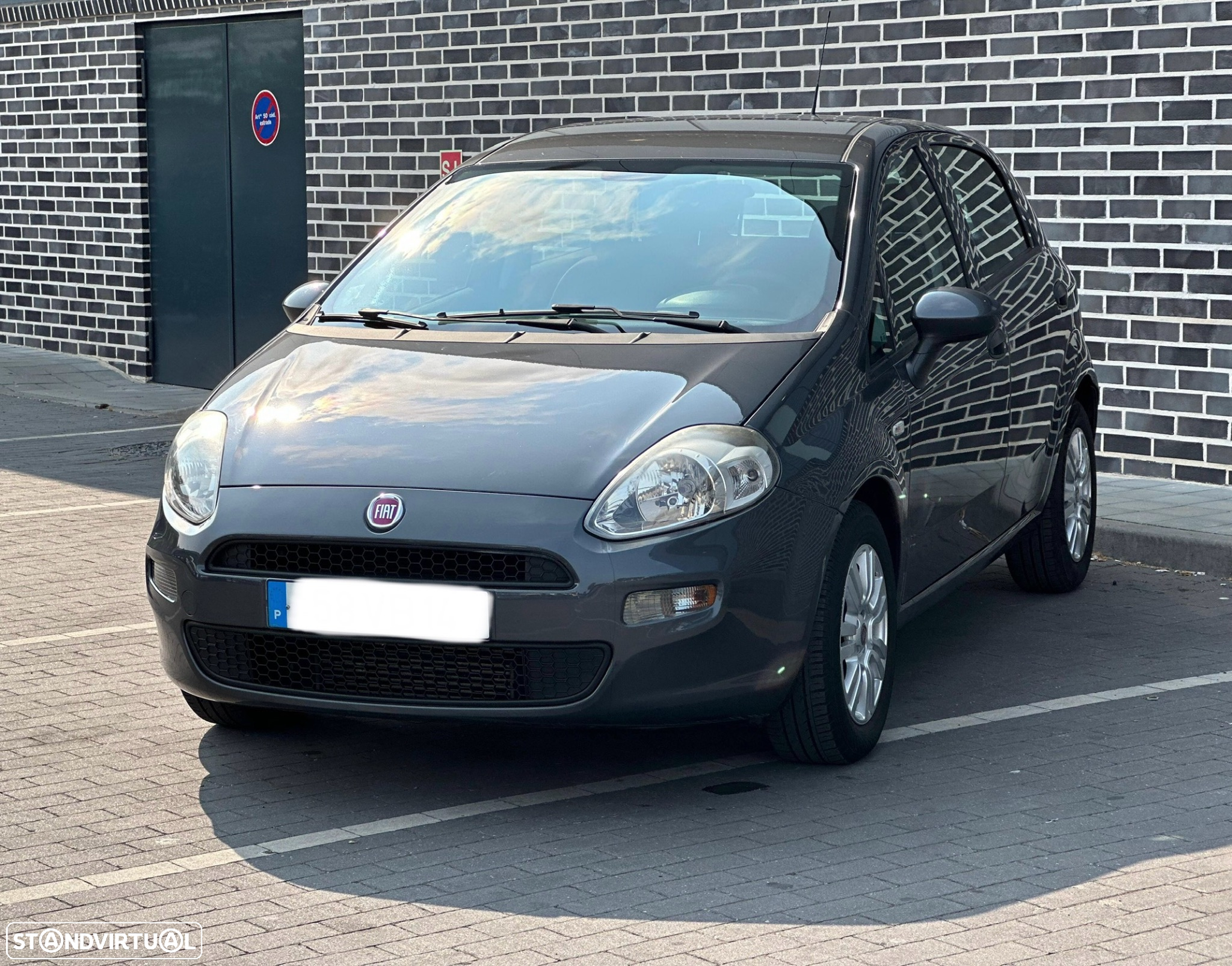 Fiat Punto 1.3 M-Jet Lounge S&S - 8