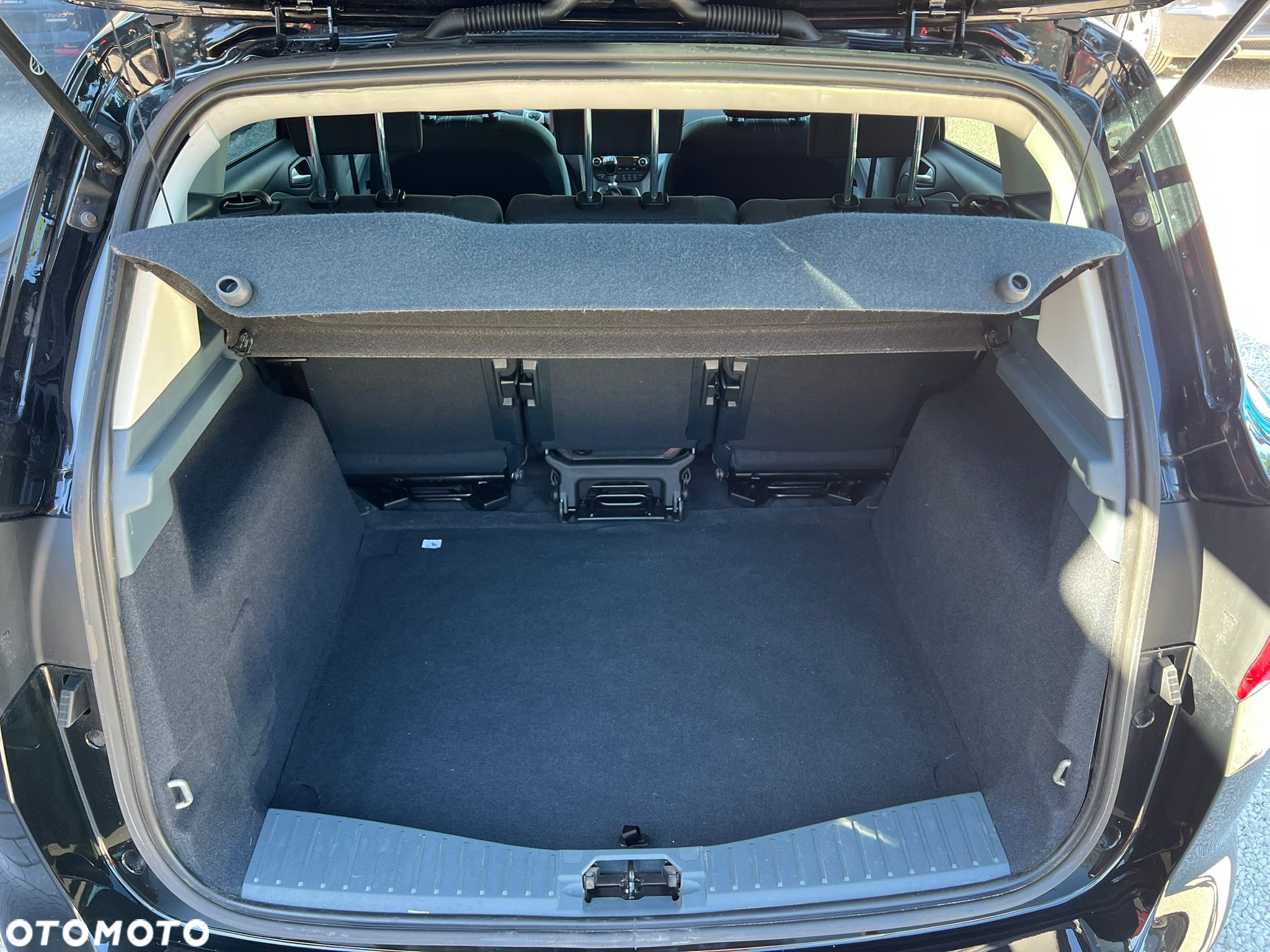 Ford C-MAX 1.6 EcoBoost Titanium - 31
