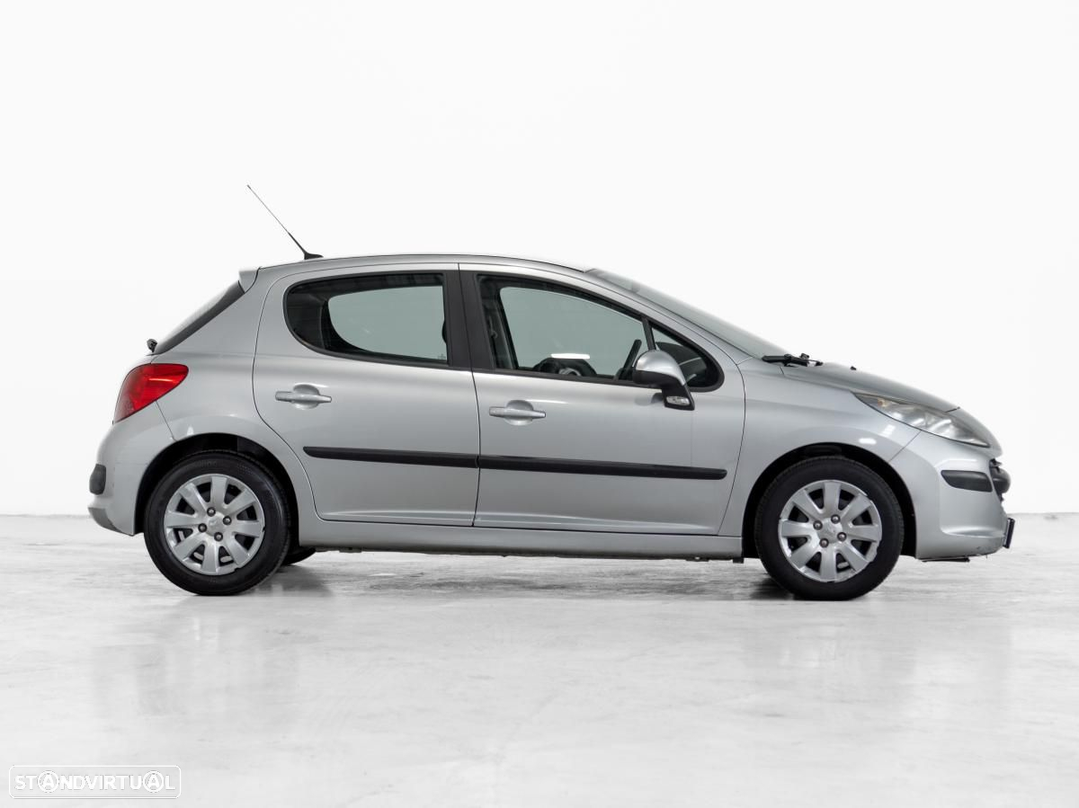 Peugeot 207 - 2
