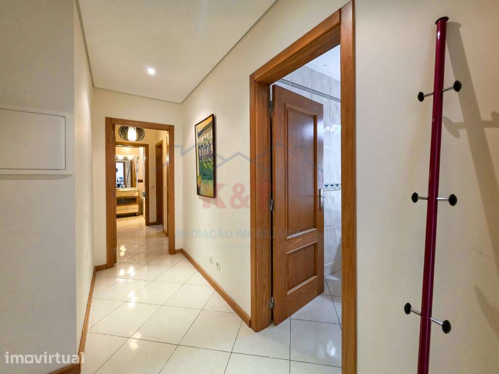 T2 com garagem para arrendamento anual - Encosta da Marina - Grande imagem: 2/21