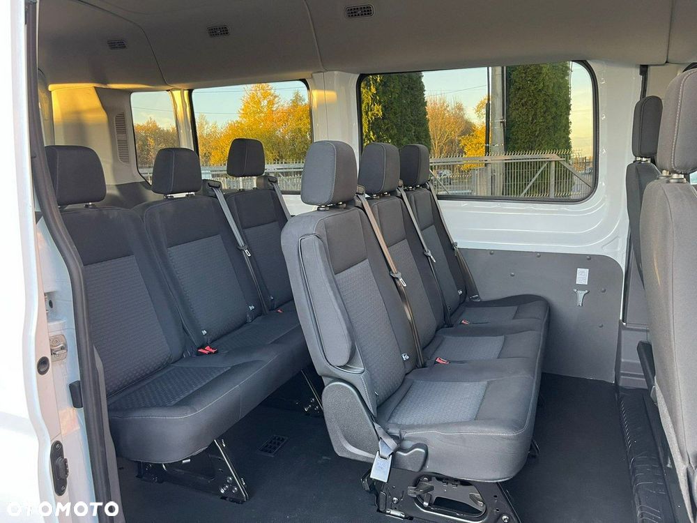 Ford Transit - 12