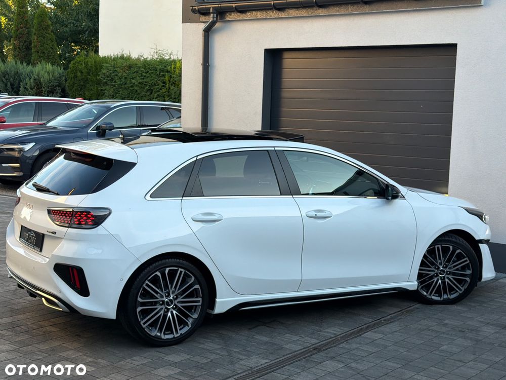Kia Ceed - 25