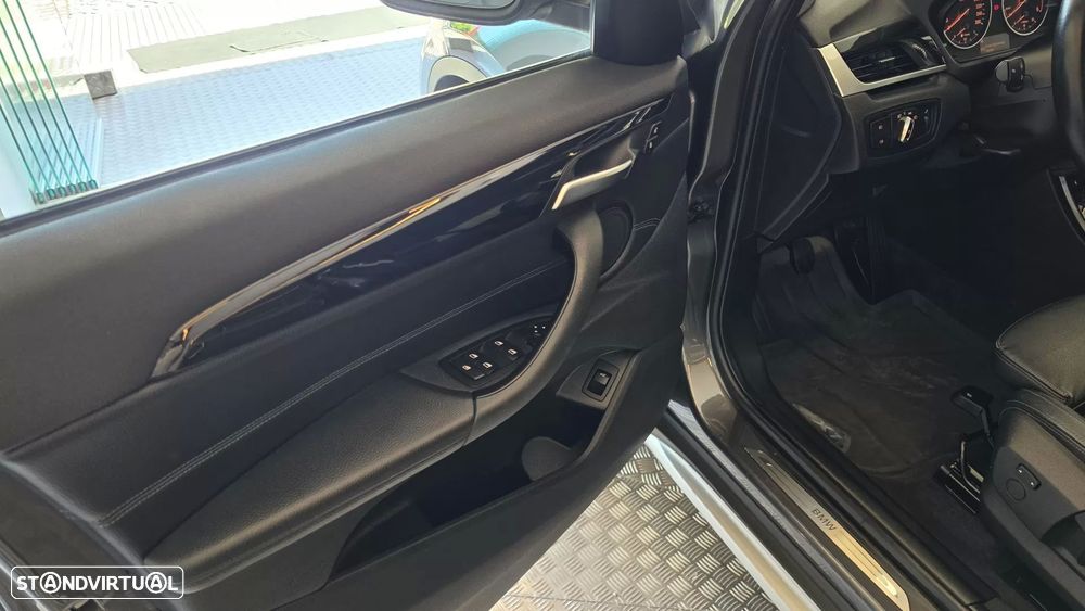 BMW X1 16 d sDrive Line xLine - 37