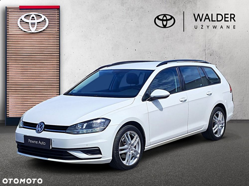 Volkswagen Golf - 1