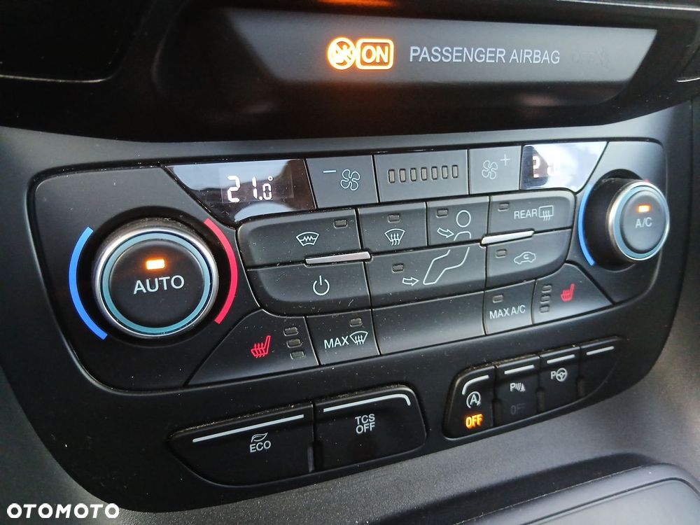 Ford Tourneo Connect 1.5 EcoBlue Titanium PowerShift - 27