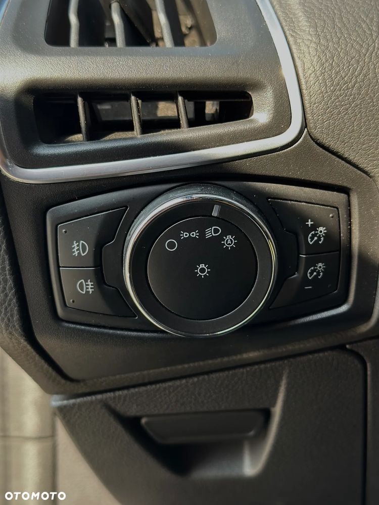 Ford Focus 2.0 EcoBoost ST mit Leder-Sport-Paket - 20