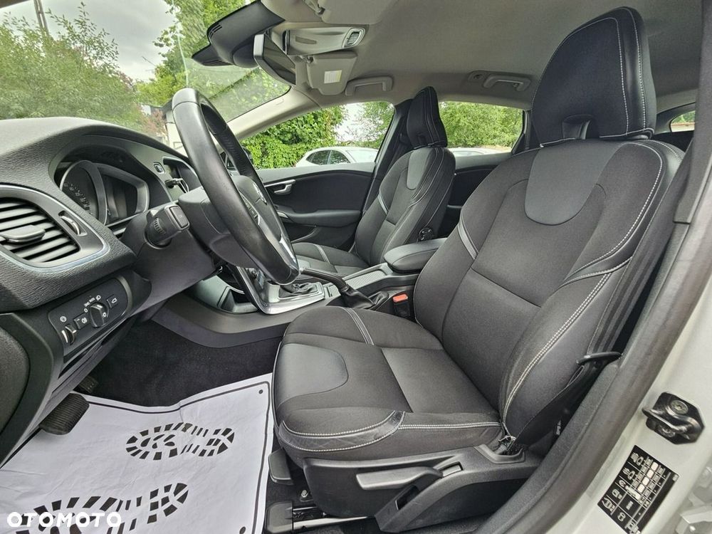 Volvo V40 D3 Geartronic Momentum - 9