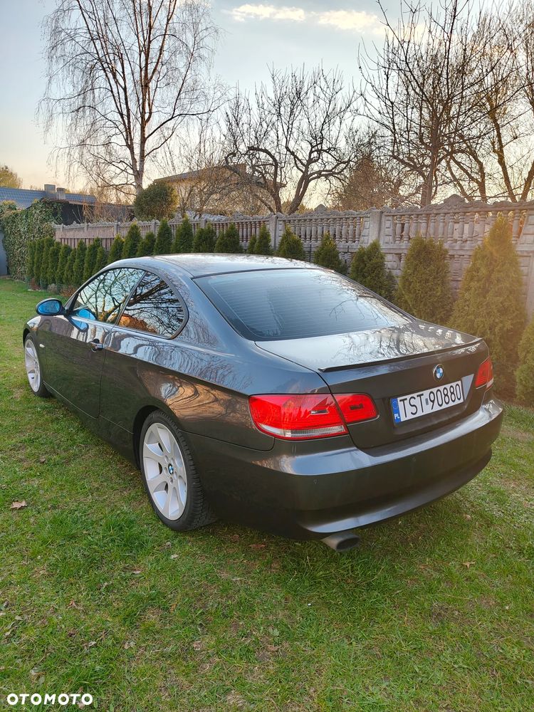 BMW Seria 3 320d - 4