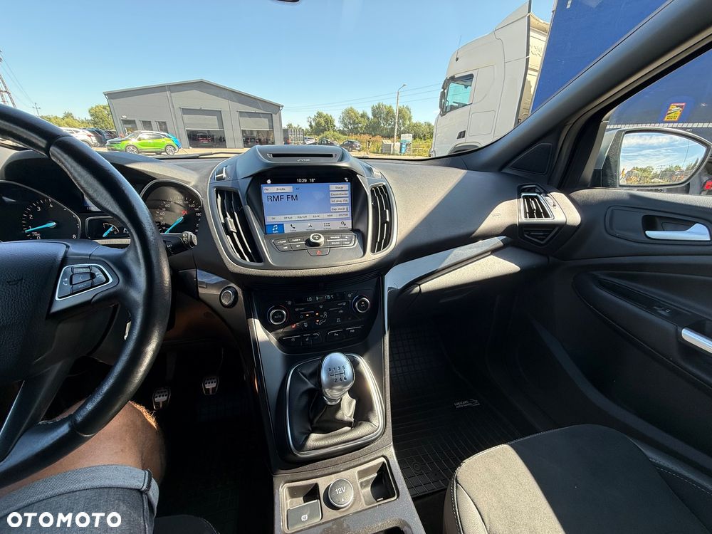 Ford Kuga 1.5 EcoBoost 2x4 ST-Line - 29