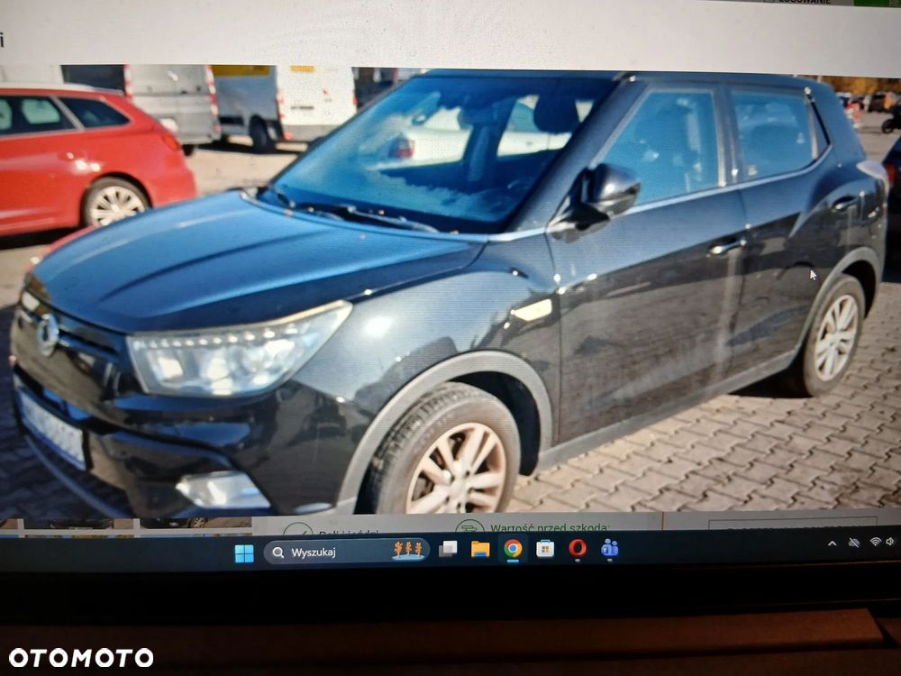KG Mobility Tivoli 2015 photo 5