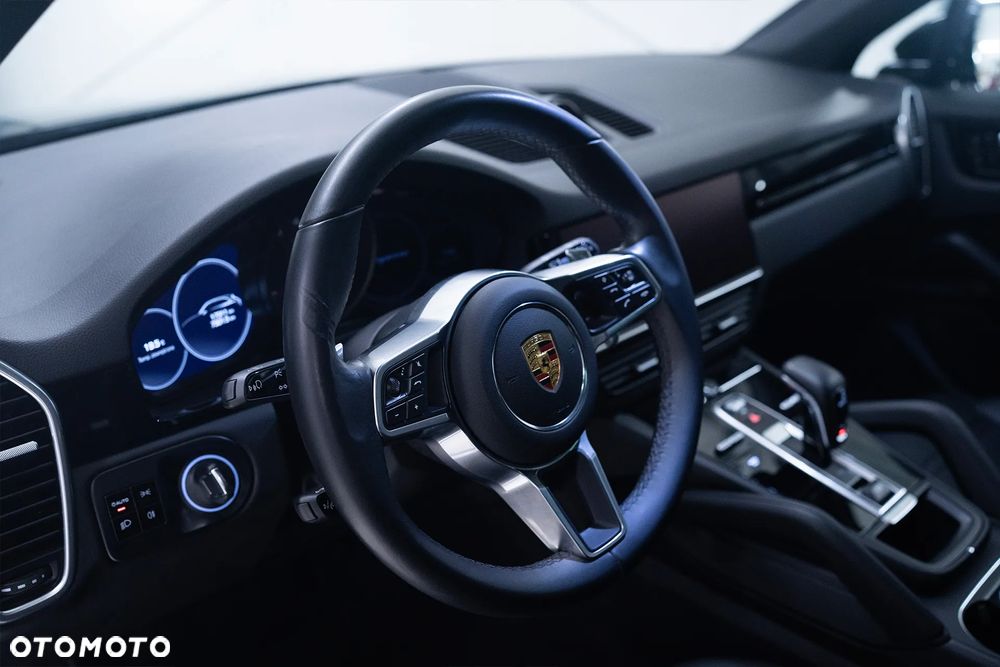 Porsche Cayenne Platinum Edition - 24