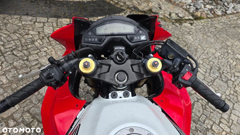 Honda CBR - 3