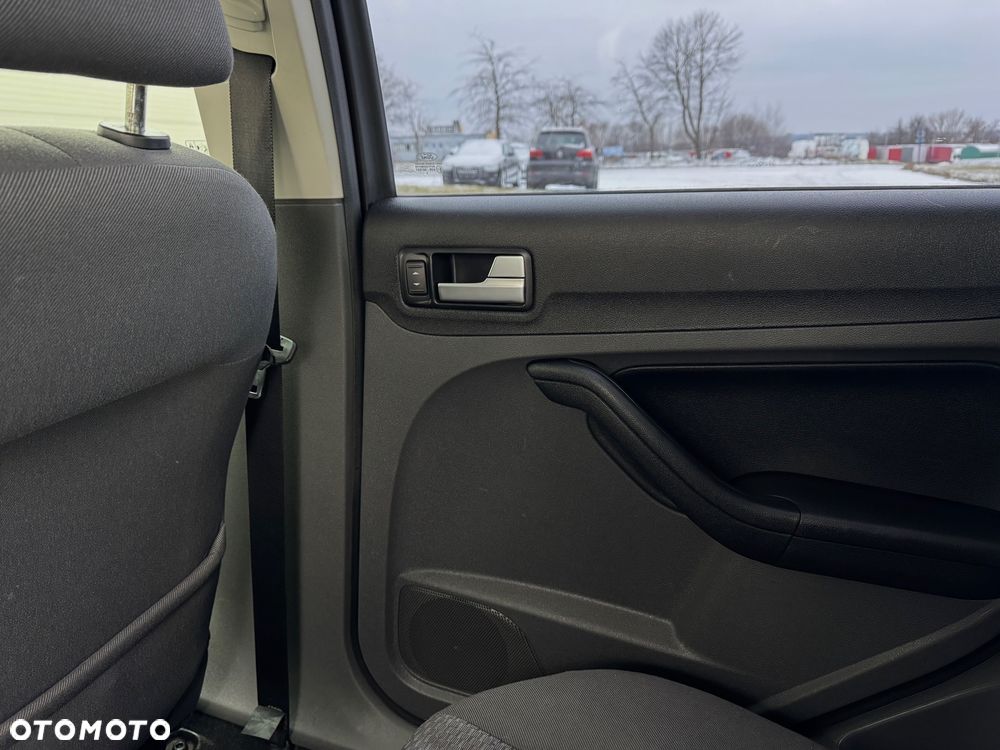 Ford Focus 1.8 Ghia - 18