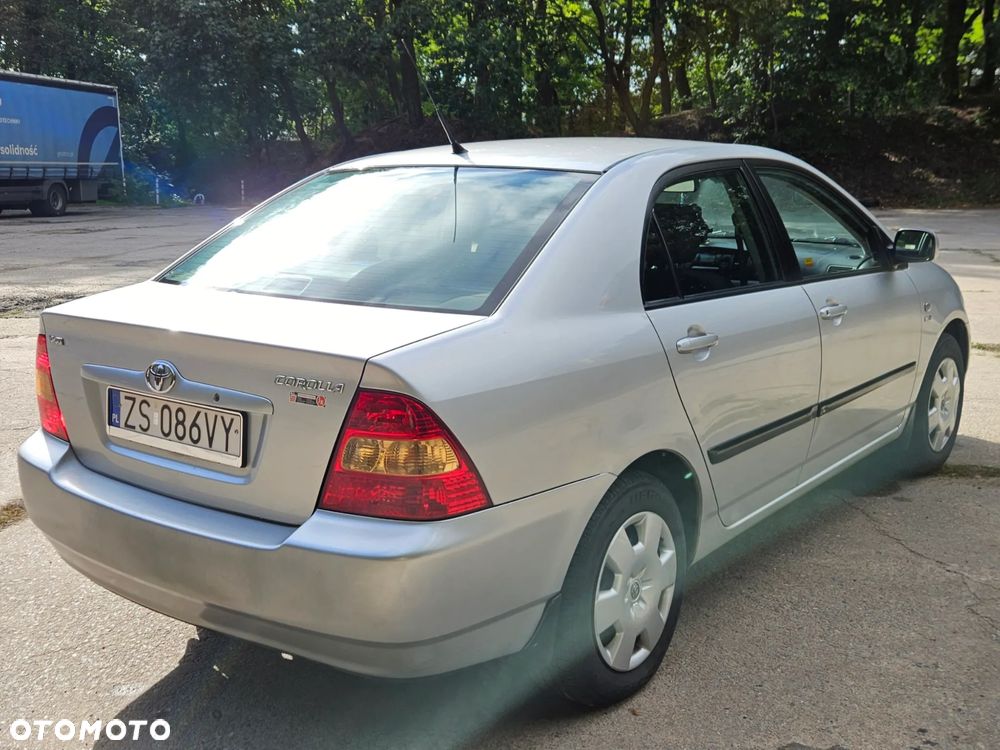 Toyota Corolla 1.6 VVT-i Base - 5