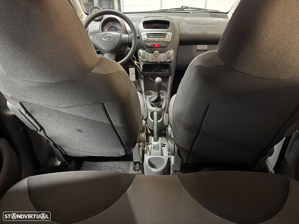 Toyota Aygo 1.0 + AC+VSC - 12