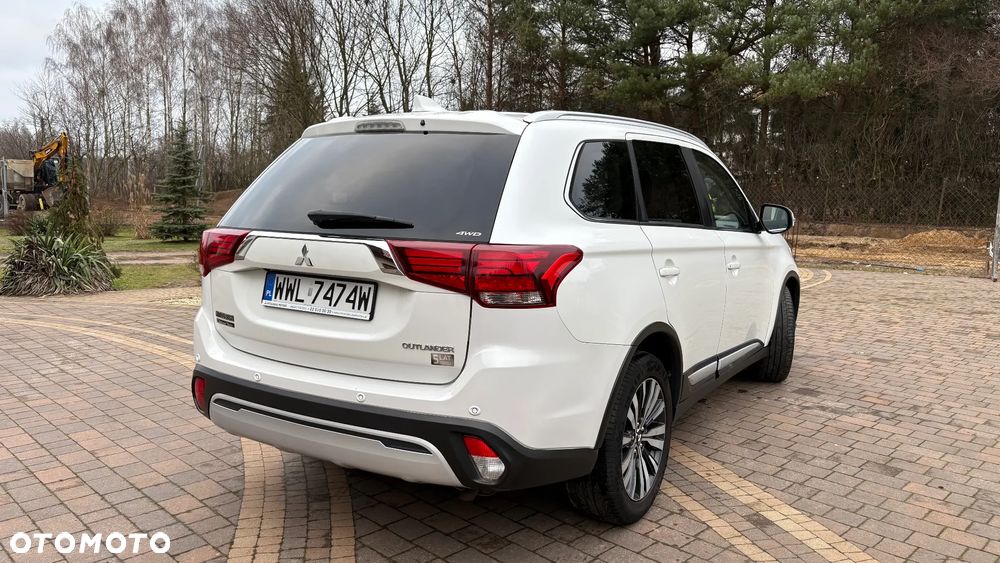 Mitsubishi Outlander 2.0 Intense 4WD CVT - 2