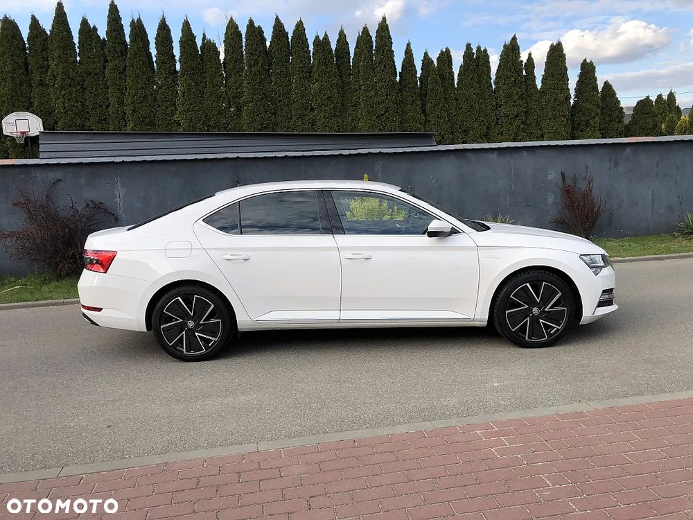 Skoda Superb 2.0 TDI SCR 4x4 L&K DSG - 2