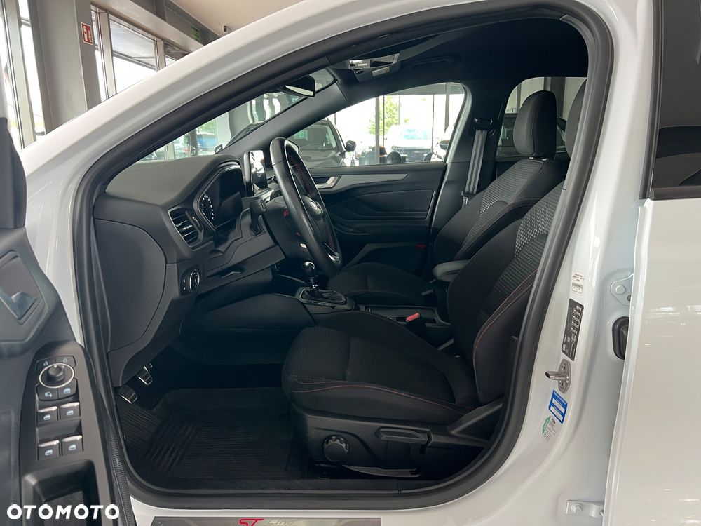 Ford Focus 1.0 EcoBoost mHEV ST-Line - 21