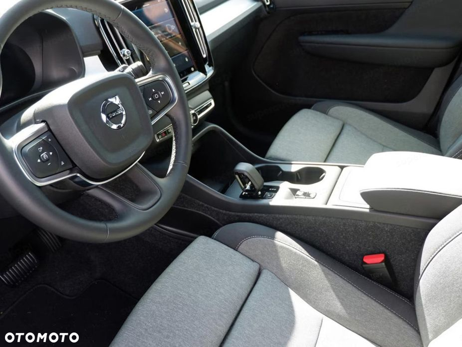 Volvo XC 40 - 6