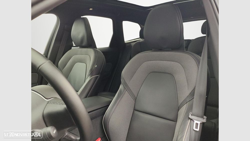 Volvo XC 60 2.0 T6 PHEV Black Edition AWD - 10