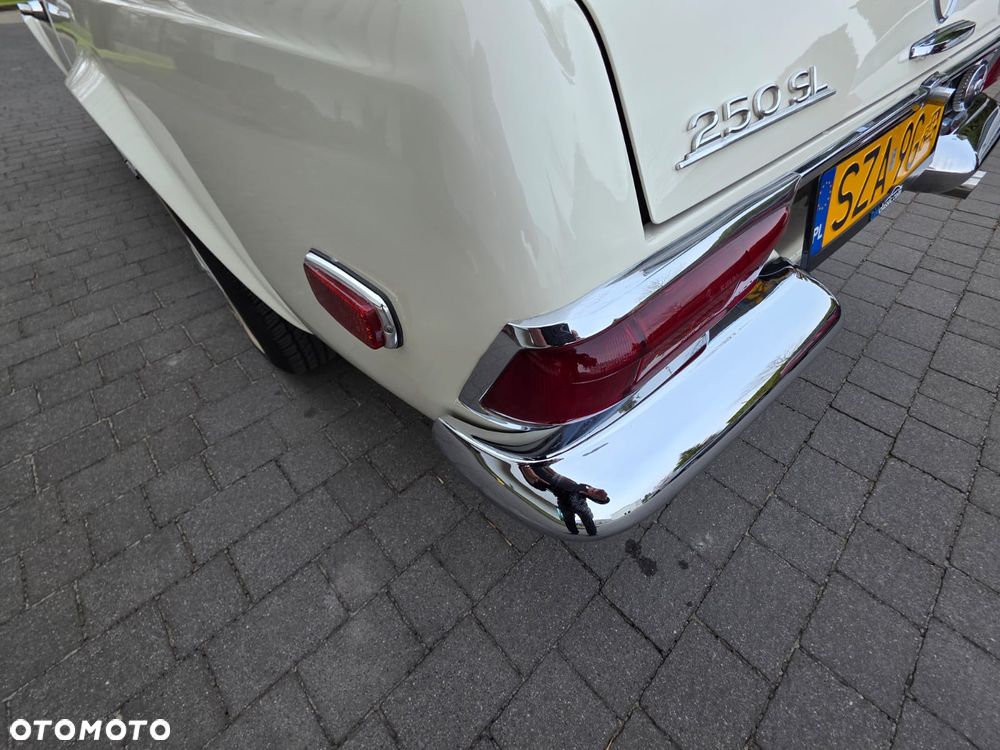 Mercedes-Benz SL - 13