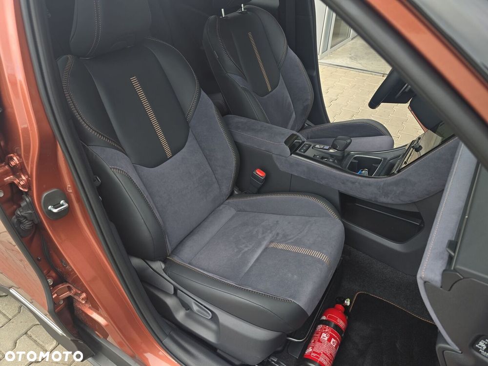 Lexus LBX 1.5 Hybrid Cool - 14