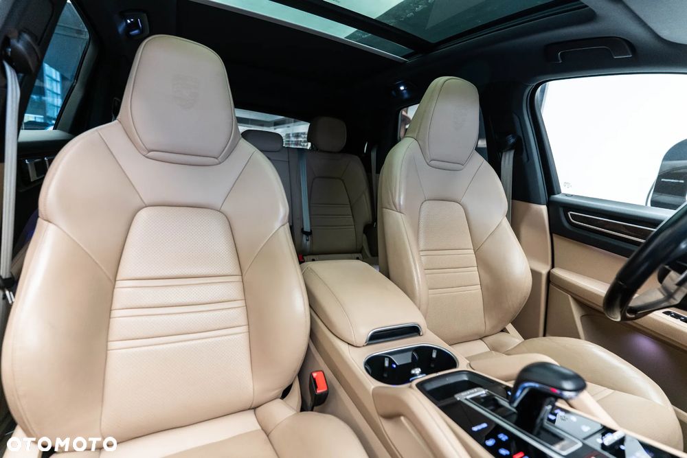 Porsche Cayenne Platinum Edition - 39