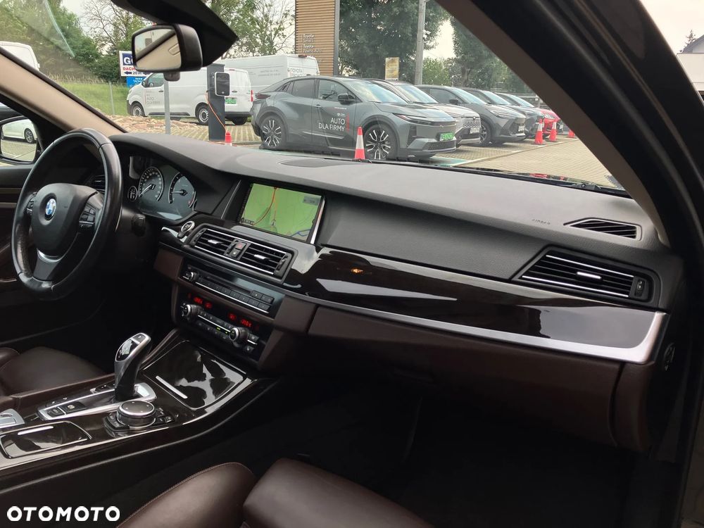 BMW Seria 5 530d xDrive Luxury Line - 19