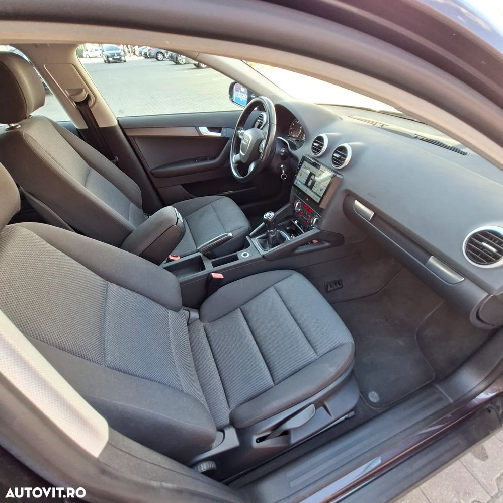 Audi A3 Sportback 2010 photo 2