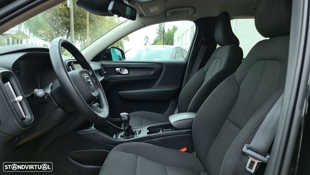 Volvo XC 40 1.5 T2 Momentum Plus - 31
