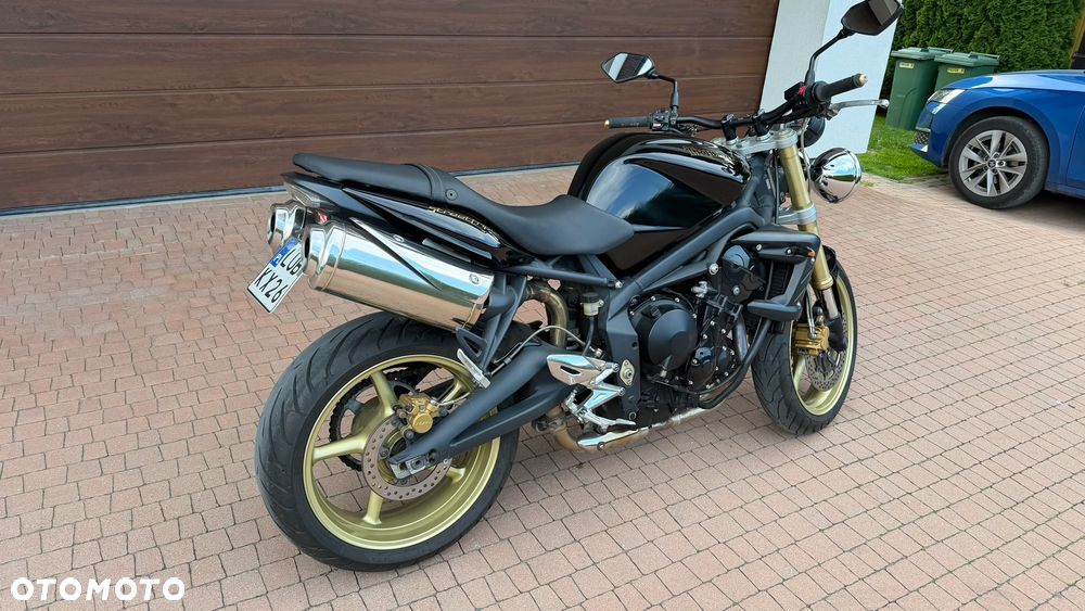 Triumph Street Triple - 7