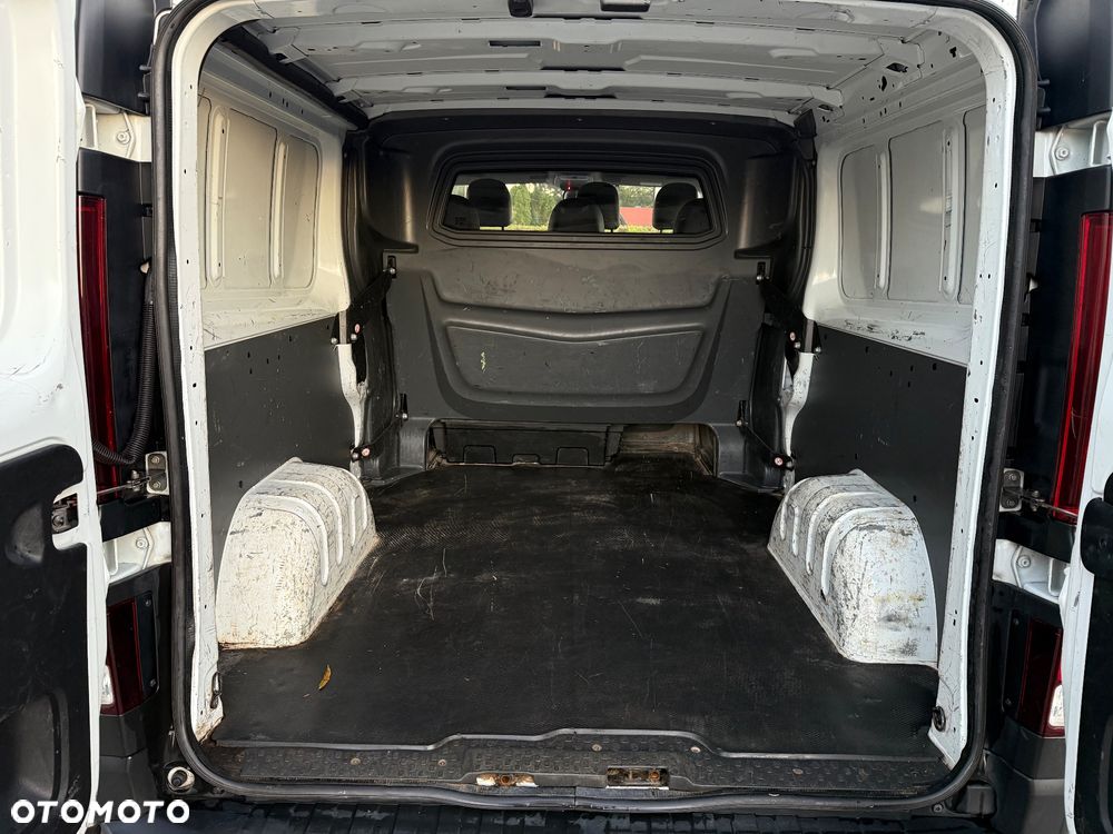 Renault Trafic - 13