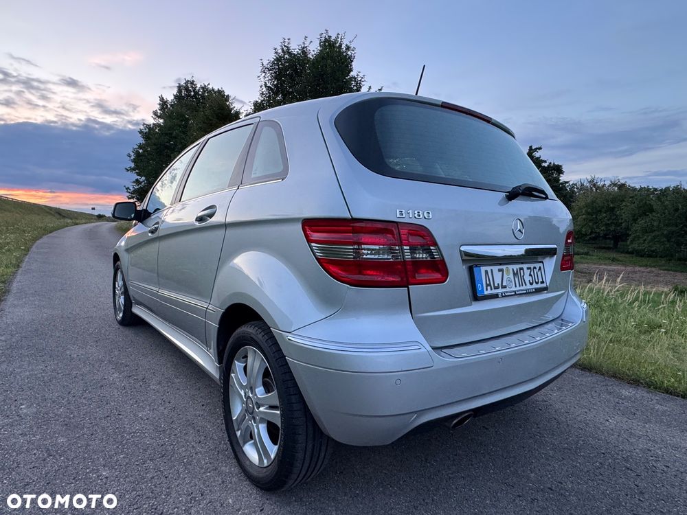 Mercedes-Benz Klasa B 180 - 17