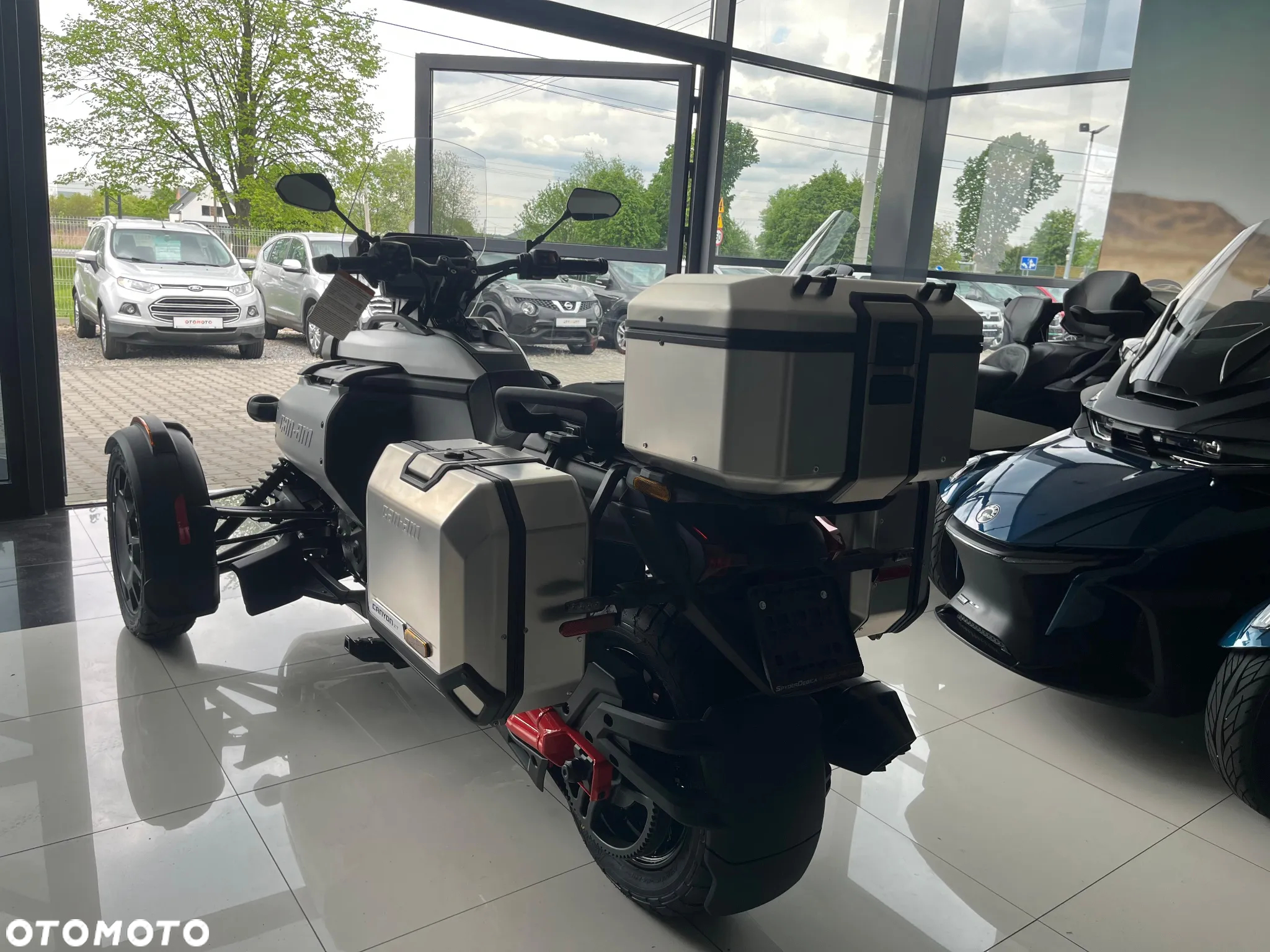 Can-Am Spyder - 2