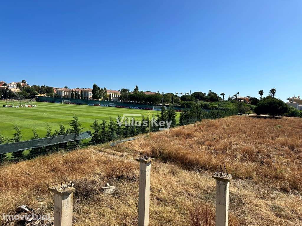 Lote para Moradia com piscina localizado num resort de Luxo, ao lad... - Grande imagem: 5/16