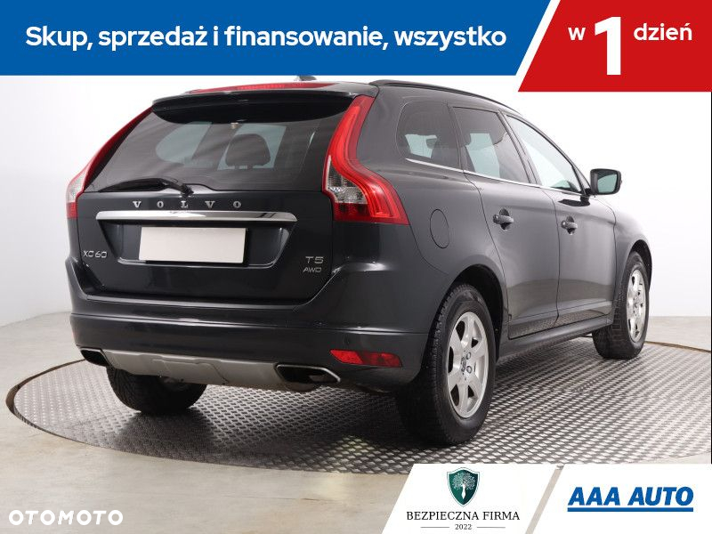 Volvo XC 60 - 6