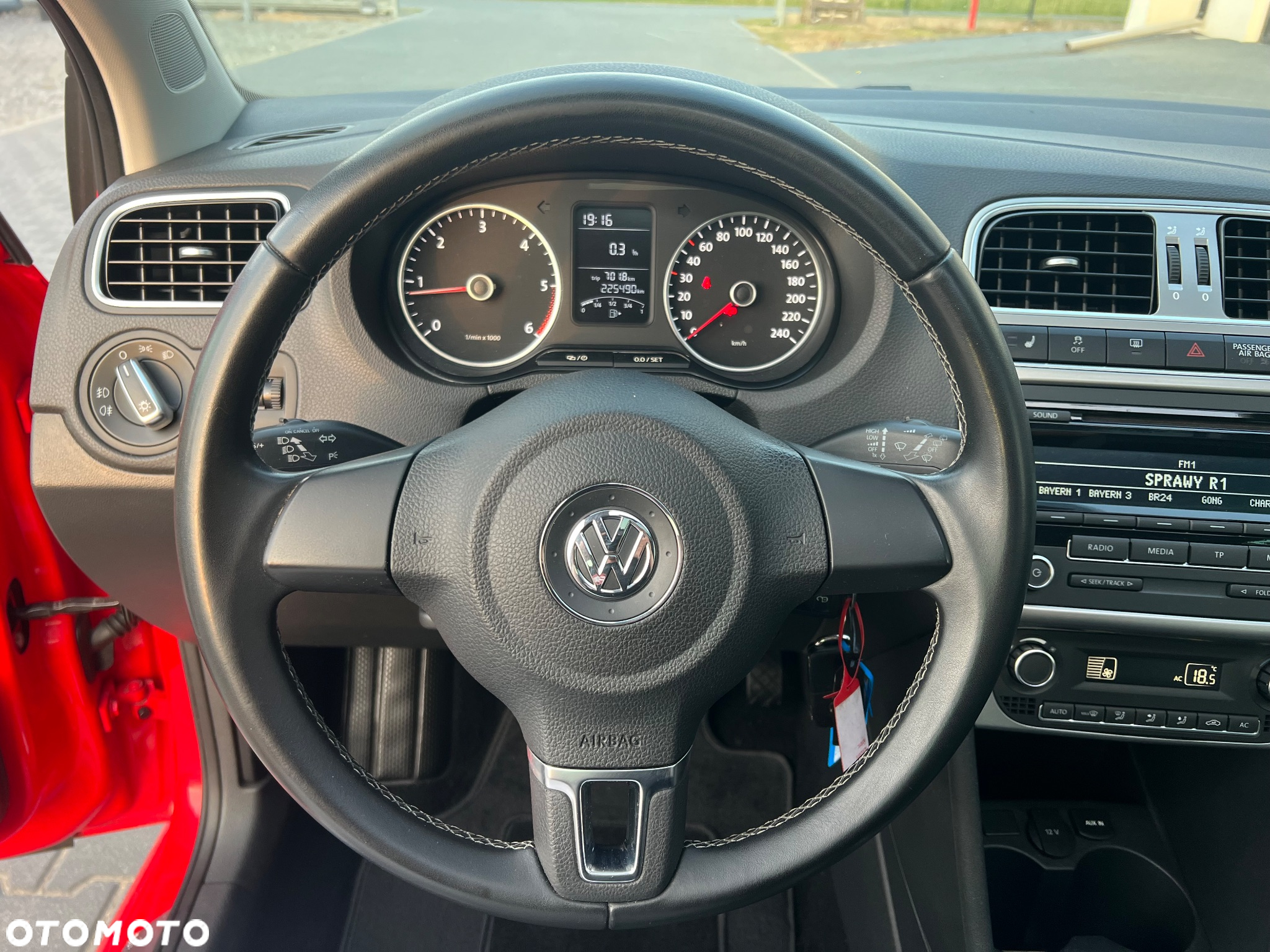 Volkswagen Polo 1.6 TDI DPF Highline - 23