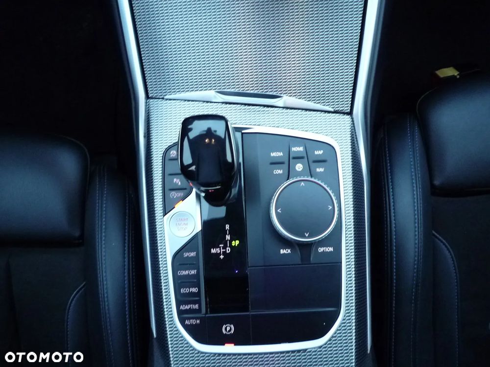 BMW Seria 3 330i xDrive M Sport sport - 23