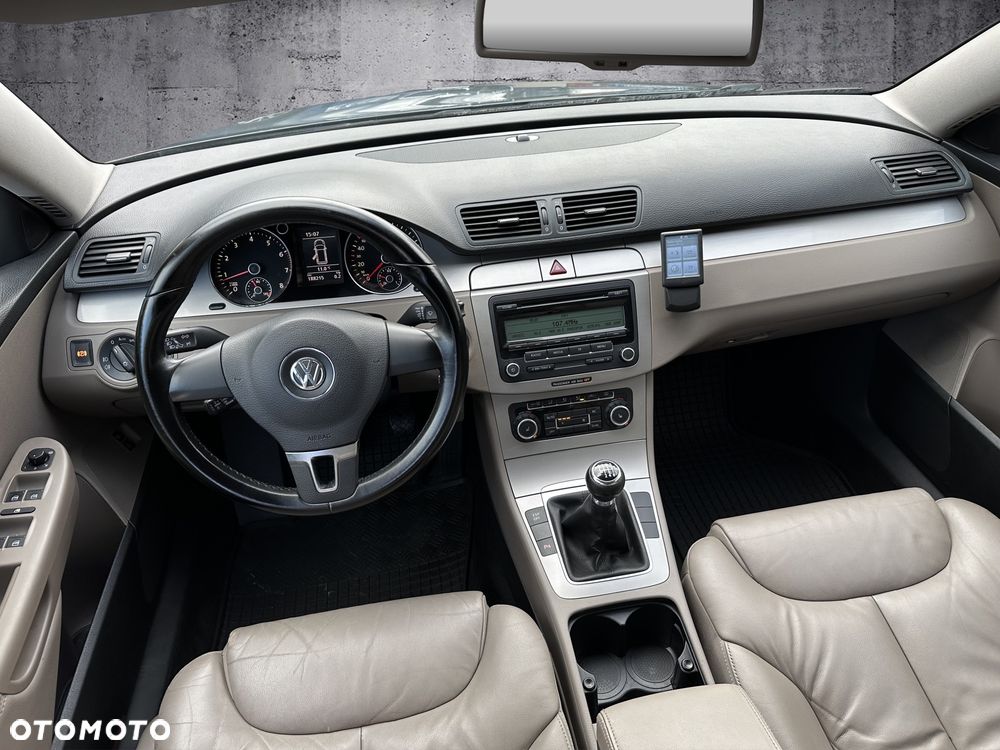 Volkswagen Passat Variant 1.8 TSI Highline - 5