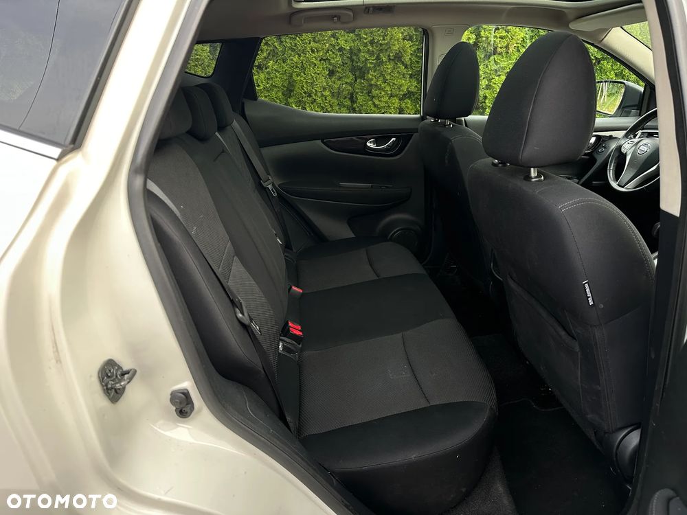 Nissan Qashqai 1.5 dCi Tekna - 12