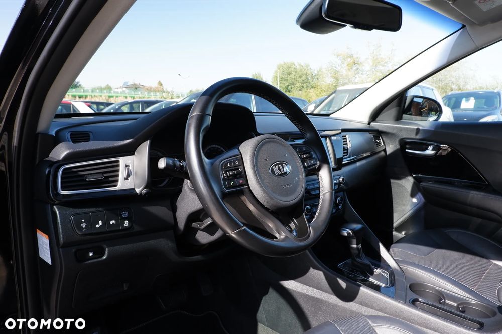 Kia Niro 1.6 GDI Hybrid L Business Line - 25