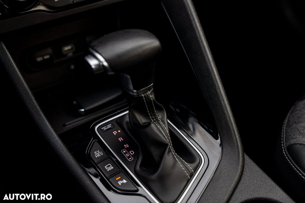 Kia Niro 1.6 GDI PHEV 2WD OPF Aut. Vision - 20